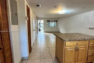 551 NW 82nd Ave, Miami, FL 33126 - Photo 20