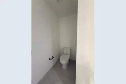 77 SE 5th St #1602, Miami, FL 33131 - Photo 12