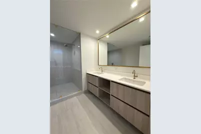 77 SE 5th St #1602, Miami, FL 33131 - Photo 10