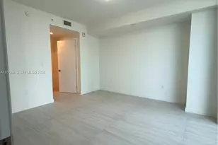 77 SE 5th St, Miami, FL 33131 - Photo 6