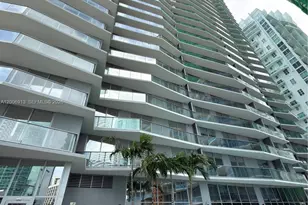 77 SE 5th St, Miami, FL 33131 - Photo 38