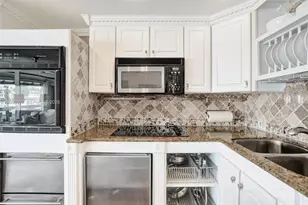 1105 S Riverside Dr, Pompano Beach, FL 33062 - Photo 10