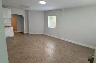 2816 Pine Tree Dr, Miami Beach, FL 33140 - Photo 14