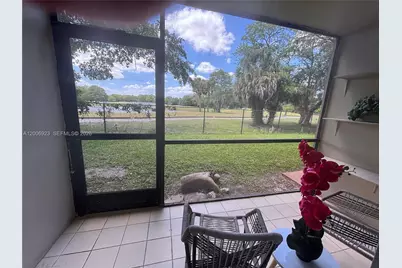 8060 Fairview Dr #101, Tamarac, FL 33321 - Photo 16