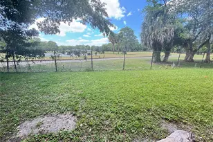 8060 Fairview Dr, Tamarac, FL 33321 - Photo 20