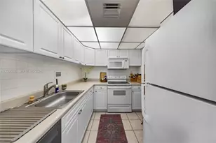 1000 West Ave, Miami Beach, FL 33139 - Photo 30