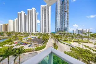 100 Bayview Dr, Sunny Isles Beach, FL 33160 - Photo 24