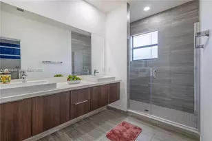 8805 NW 103rd Pl, Doral, FL 33178 - Photo 8