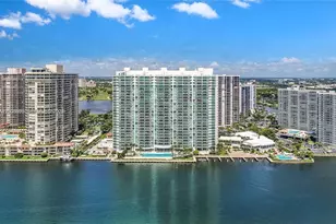 20201 E Country Club Dr, Aventura, FL 33180 - Photo 4