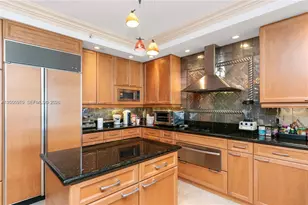 20201 E Country Club Dr, Aventura, FL 33180 - Photo 24