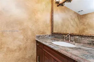 20201 E Country Club Dr, Aventura, FL 33180 - Photo 22