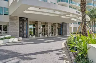 20201 E Country Club Dr, Aventura, FL 33180 - Photo 2