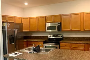 9228 W 33rd Way, Hialeah, FL 33018 - Photo 8
