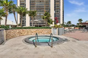 20301 W Country Club Dr, Aventura, FL 33180 - Photo 12