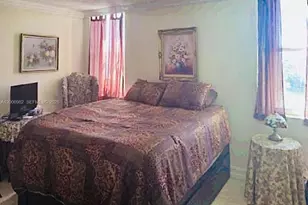 427 Golden Isles Dr, Hallandale Beach, FL 33009 - Photo 26