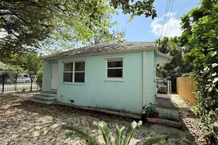 294 NE 57th St, Miami, FL 33137 - Photo 10