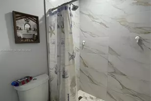 19055 NW 62nd Ave, Hialeah, FL 33015 - Photo 32