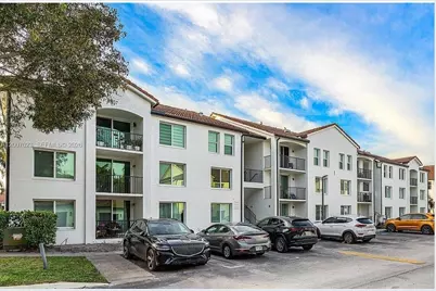 120 Villa Cir #120, Boynton Beach, FL 33435 - Photo 2