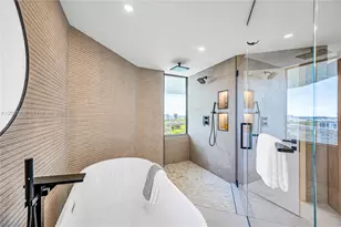 20185 E Country Club Dr, Aventura, FL 33180 - Photo 36
