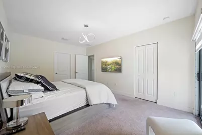 8387 NW 43rd St, Doral, FL 33166 - Photo 12