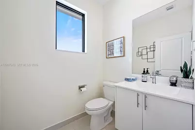 8387 NW 43rd St, Doral, FL 33166 - Photo 22