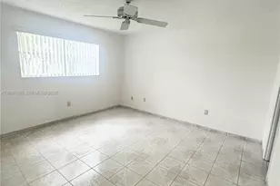 8345 Sunrise Lakes Blvd, Sunrise, FL 33322 - Photo 14