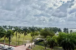 1800 N Bayshore Dr, Miami, FL 33132 - Photo 20