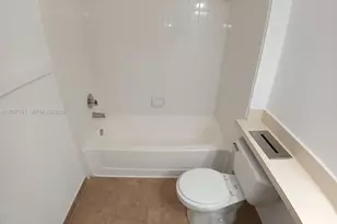9999 Summerbreeze Dr, Sunrise, FL 33322 - Photo 8