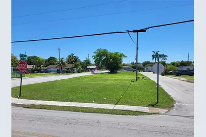 321 SW 6 Street, Homestead, FL 33030 - Photo 2