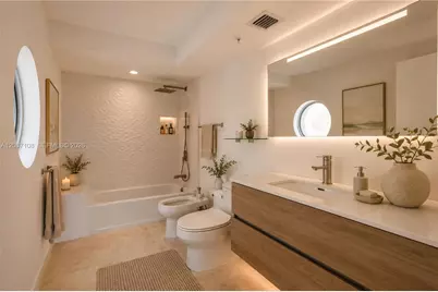 7824 Collins Ave #401, Miami Beach, FL 33141 - Photo 8