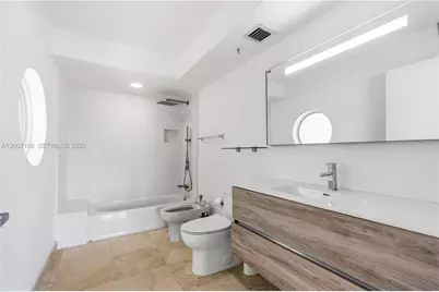 7824 Collins Ave #401, Miami Beach, FL 33141 - Photo 18