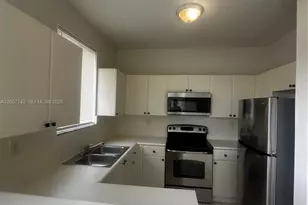 2912 SE 15th Rd, Homestead, FL 33035 - Photo 8