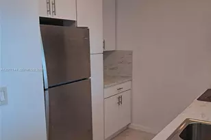 275 NE 18th St, Miami, FL 33132 - Photo 16