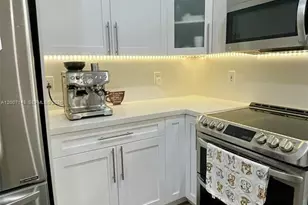 1149 NW 126th Pl, Miami, FL 33182 - Photo 12