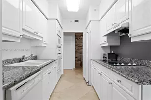 4779 Collins Ave, Miami Beach, FL 33140 - Photo 8