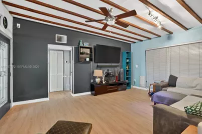 270 NW 106th St, Miami, FL 33150 - Photo 10