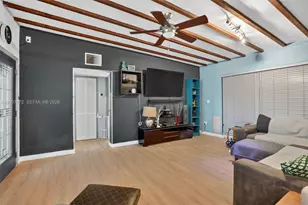 270 NW 106th St, Miami, FL 33150 - Photo 10