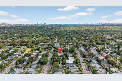 270 NW 106th St, Miami, FL 33150 - Photo 30