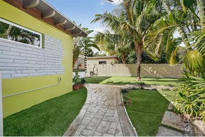 270 NW 106th St, Miami, FL 33150 - Photo 4