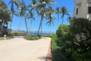 540 Brickell Key Dr, Miami, FL 33131 - Photo 26