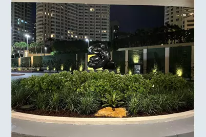 540 Brickell Key Dr #1809, Miami, FL 33131 - Photo 4