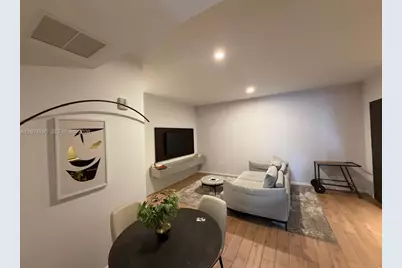 398 NE 5th St #2015, Miami, FL 33132 - Photo 2
