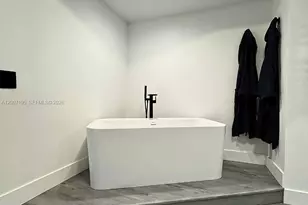 14951 Royal Oaks Ln, North Miami, FL 33181 - Photo 8