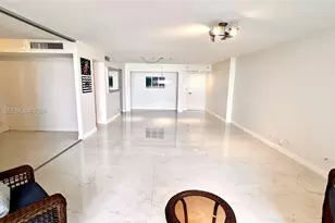 6039 Collins Ave, Miami Beach, FL 33140 - Photo 4
