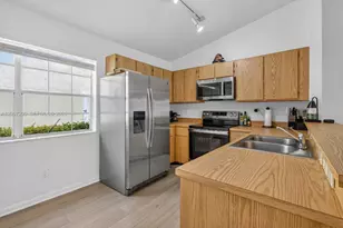 [Address not provided], Pembroke Pines, FL 33026 - Photo 16