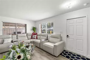 203 NE 12th Ave, Homestead, FL 33030 - Photo 2