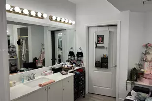 10720 NW 66th St, Doral, FL 33178 - Photo 12