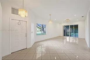 10131 Lombardy Dr, Tamarac, FL 33321 - Photo 10