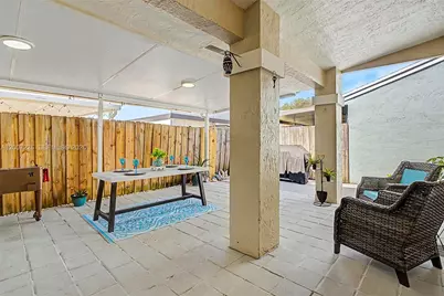 10048 SW 221st St, Cutler Bay, FL 33190 - Photo 22