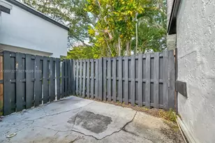 380 Fairway Cir, Weston, FL 33326 - Photo 30